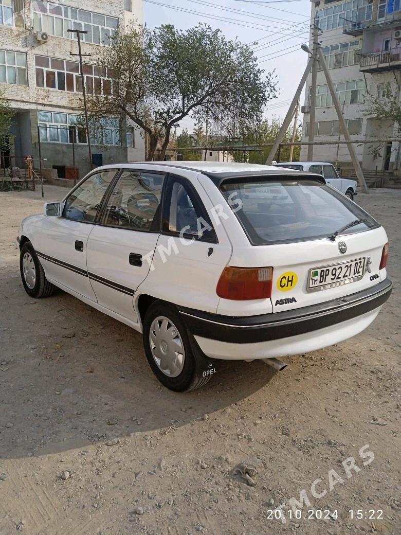 Opel Astra 1993 - 33 000 TMT - Дашогуз - img 6