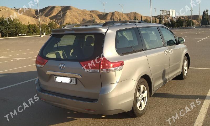 Toyota Sienna 2011 - 265 000 TMT - Ашхабад - img 2