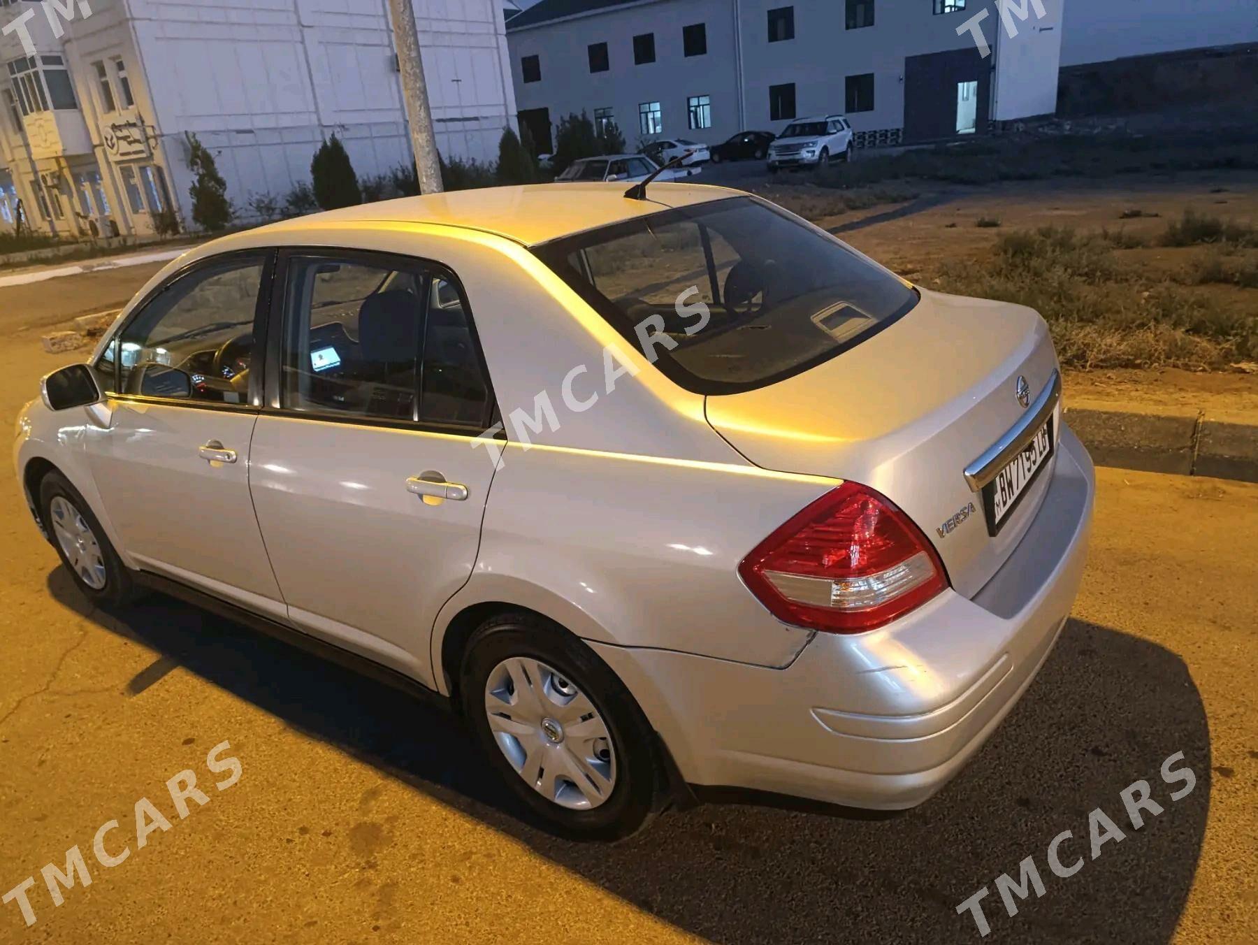 Nissan Versa 2010 - 80 000 TMT - Туркменабат - img 4