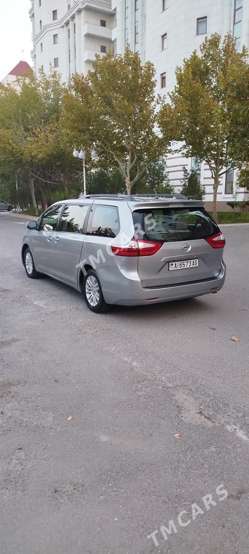 Toyota Sienna 2017 - 336 000 TMT - Ашхабад - img 4