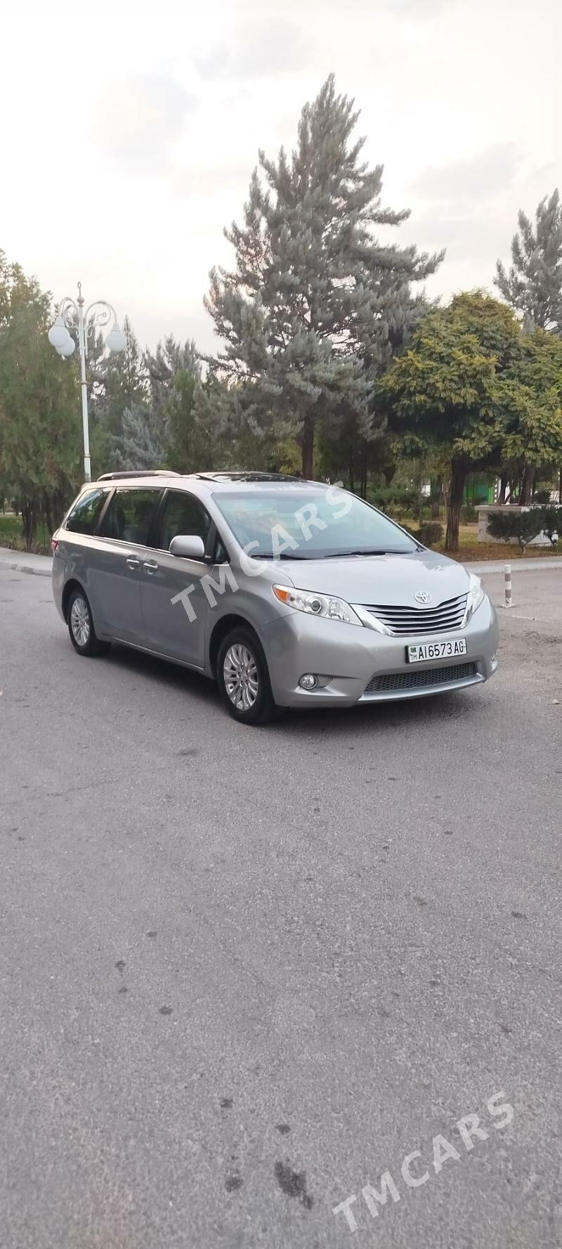 Toyota Sienna 2017 - 336 000 TMT - Ашхабад - img 2