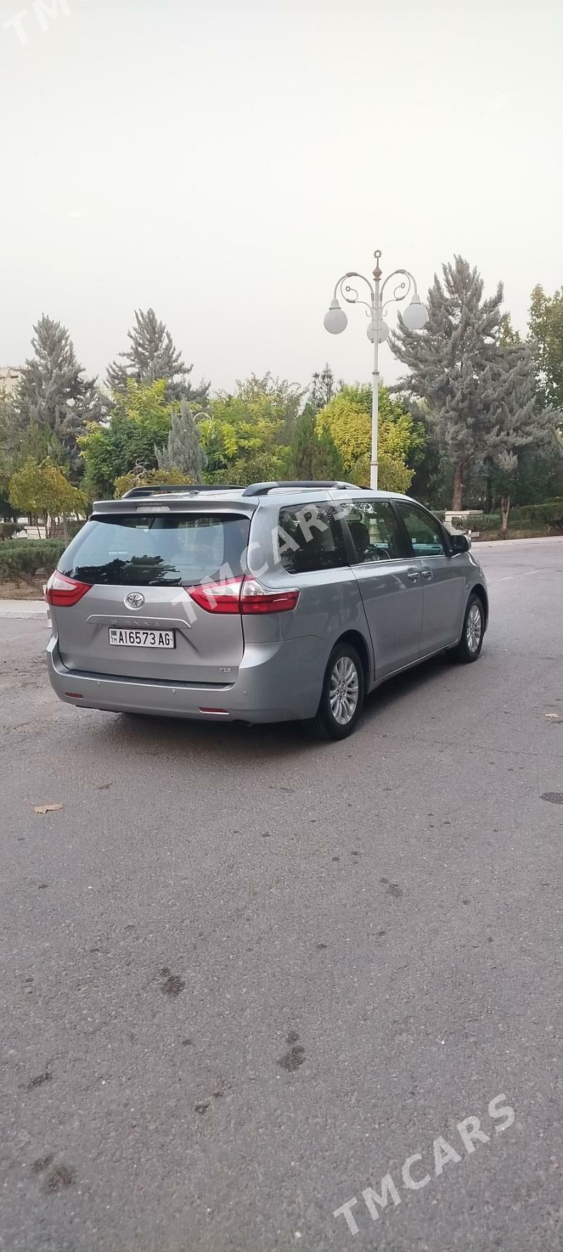 Toyota Sienna 2017 - 336 000 TMT - Ашхабад - img 3