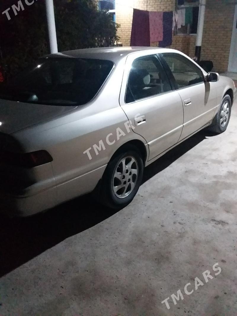 Toyota Camry 1998 - 110 000 TMT - Türkmenabat - img 3