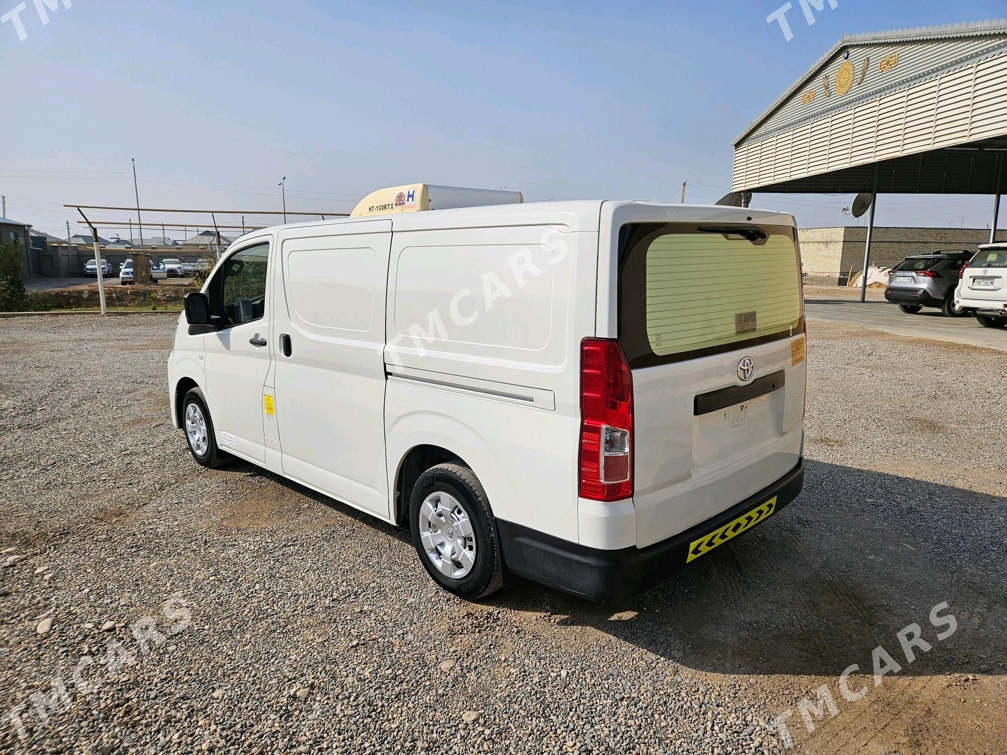 Toyota Hiace 2021 - 465 000 TMT - Мары - img 4