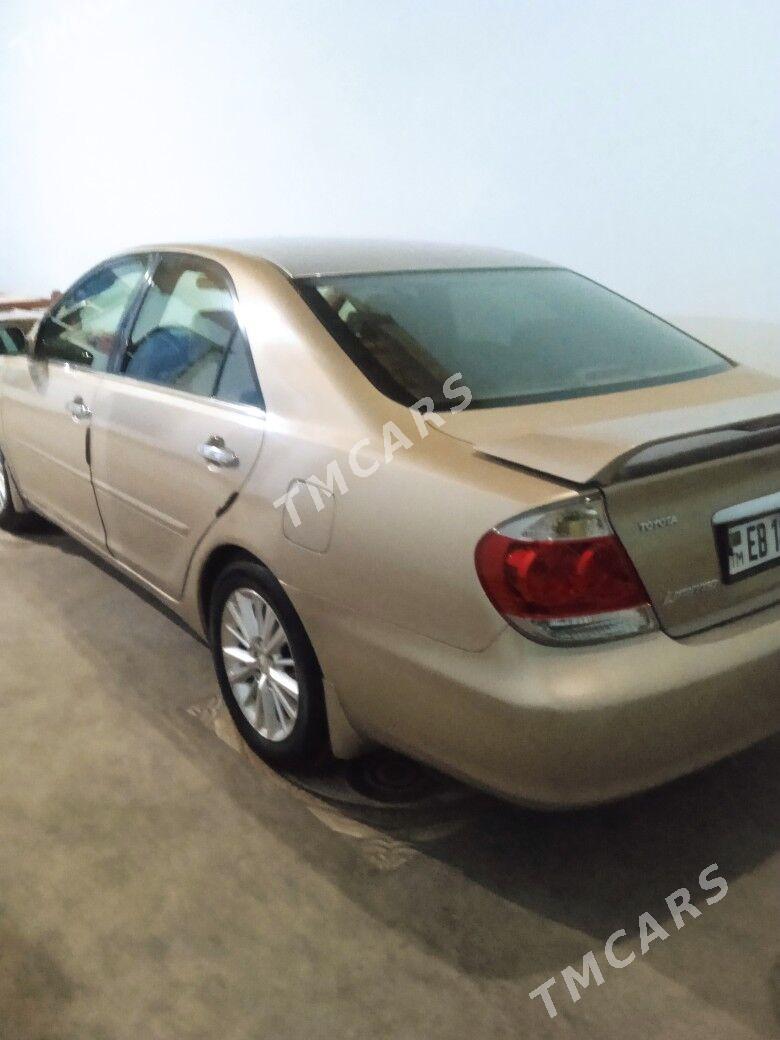 Toyota Camry 2005 - 125 000 TMT - Çärjew - img 2