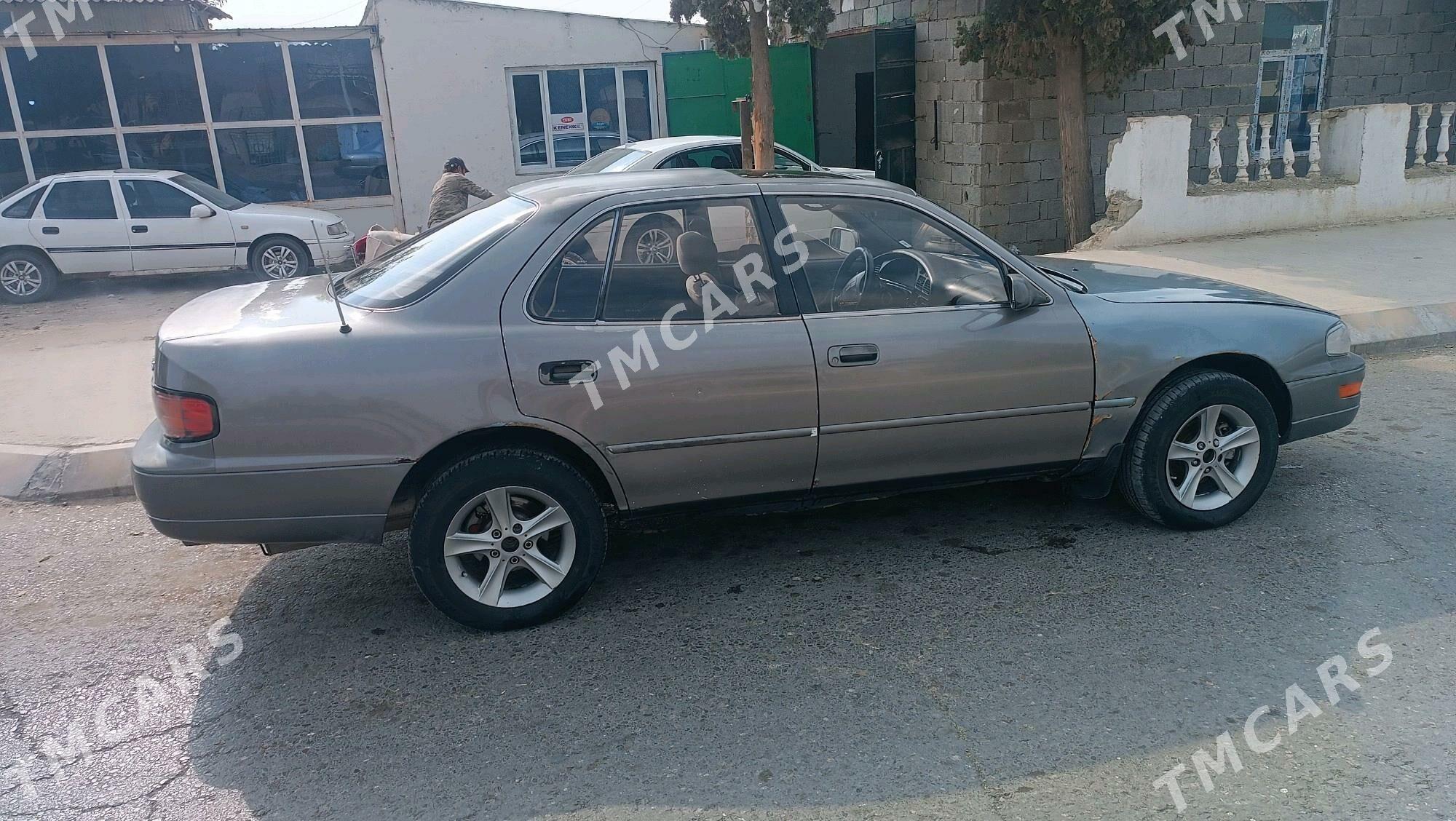 Toyota Camry 1992 - 60 000 TMT - Балканабат - img 3