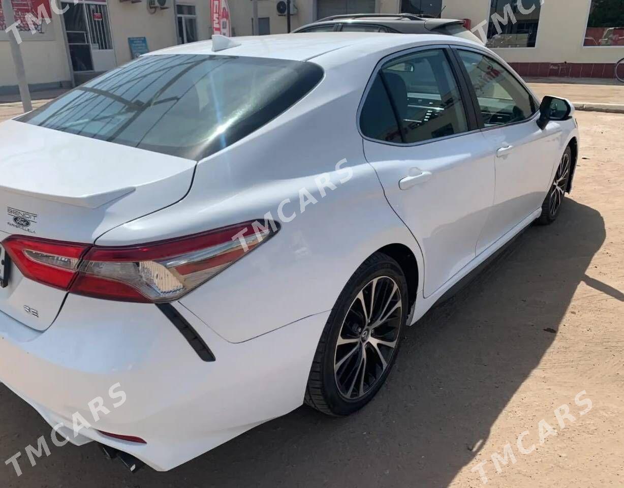 Toyota Camry 2020 - 275 000 TMT - Aşgabat - img 3