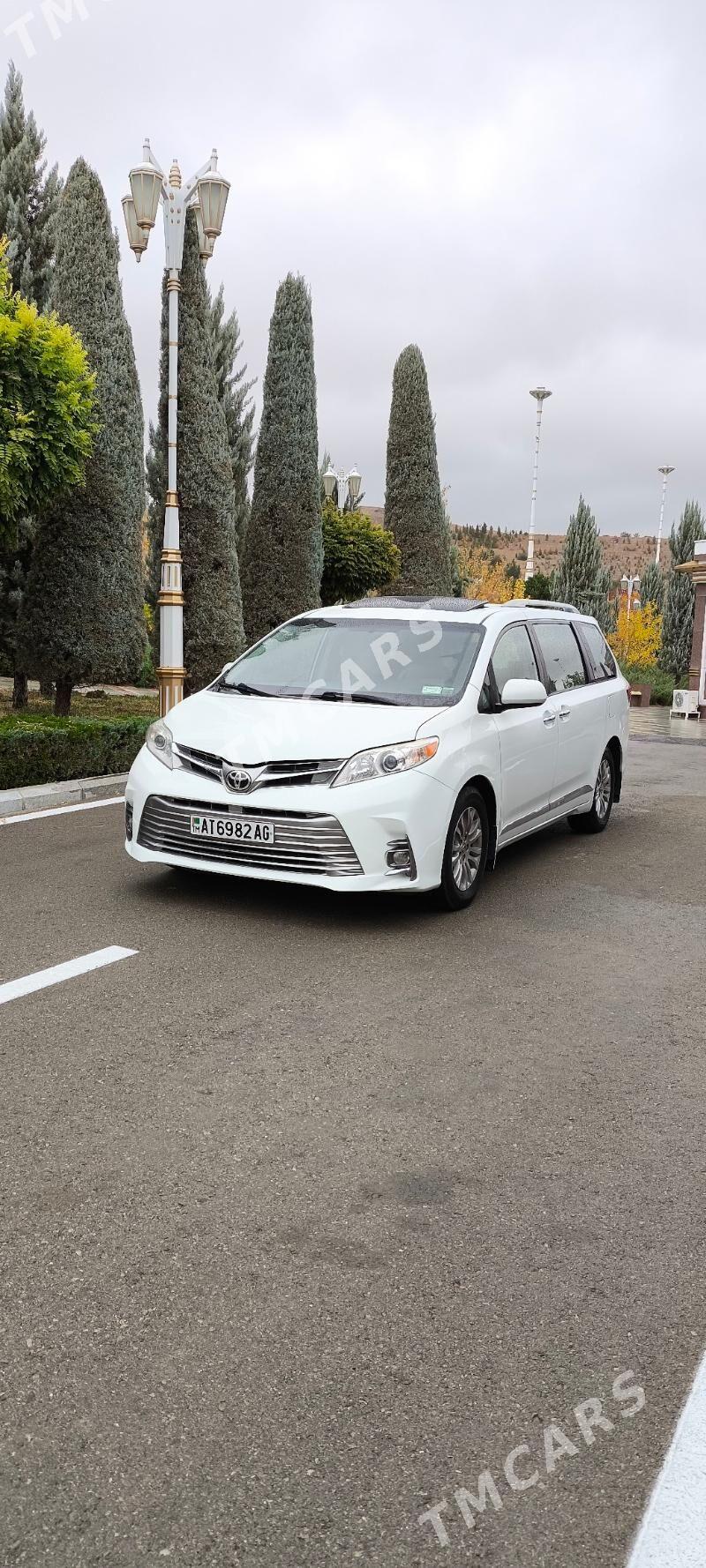 Toyota Sienna 2018 - 420 000 TMT - Aşgabat - img 2