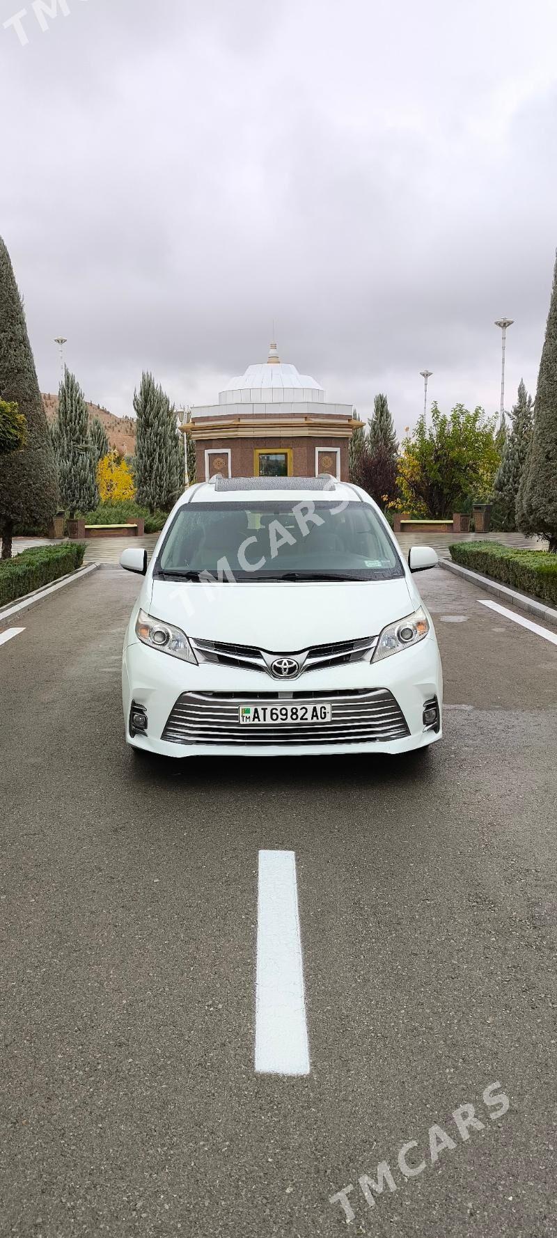 Toyota Sienna 2018 - 420 000 TMT - Aşgabat - img 5