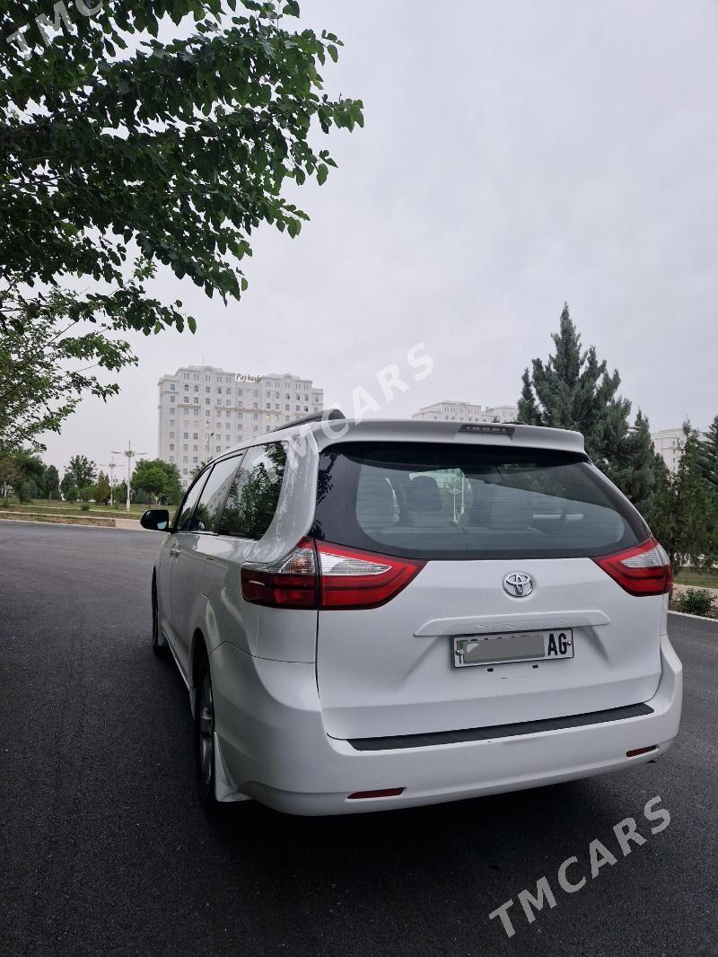 Toyota Sienna 2017 - 315 000 TMT - Aşgabat - img 2