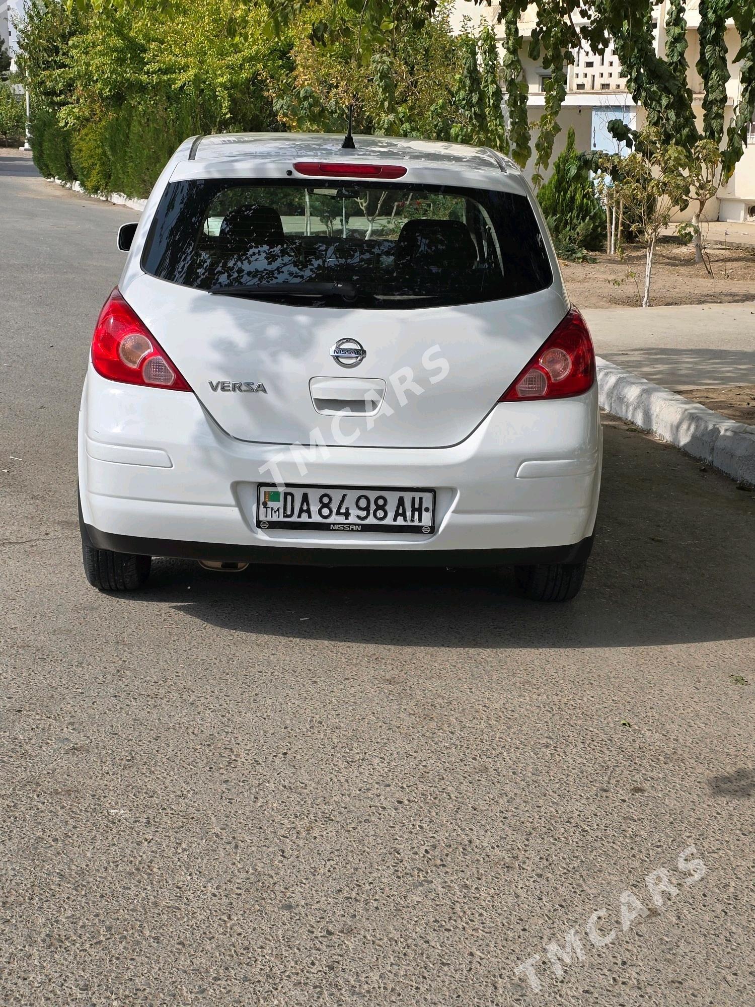 Nissan Versa 2010 - 115 000 TMT - 11 мкр - img 3