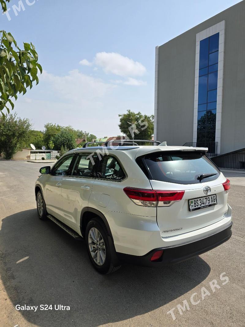 Toyota Highlander 2019 - 390 000 TMT - 30 mkr - img 3