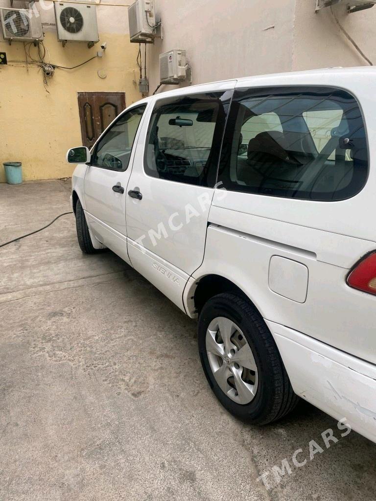 Toyota Sienna 2000 - 118 000 TMT - Aşgabat - img 4