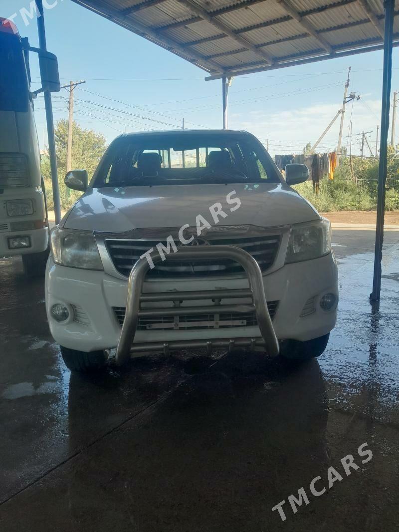 Toyota Hilux 2012 - 320 000 TMT - Гурбансолтан Едже - img 3