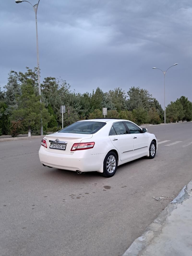 Toyota Camry 2010 - 185 000 TMT - Бахарден - img 3