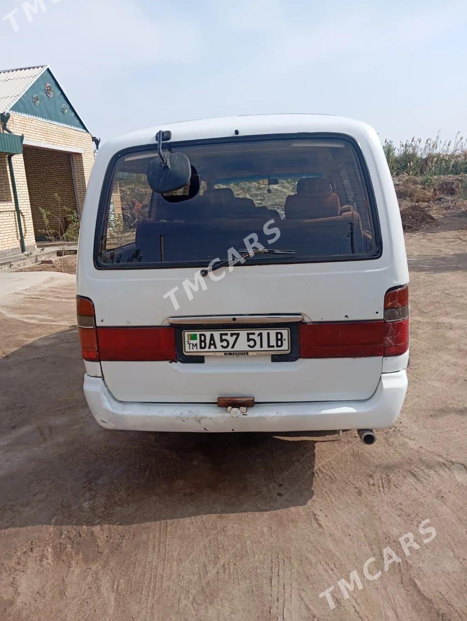 Toyota Hiace 1992 - 44 000 TMT - Халач - img 7