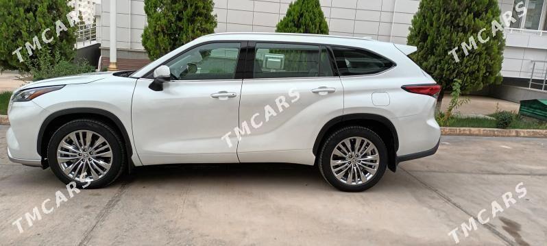 Toyota Highlander 2022 - 803 600 TMT - Ашхабад - img 2