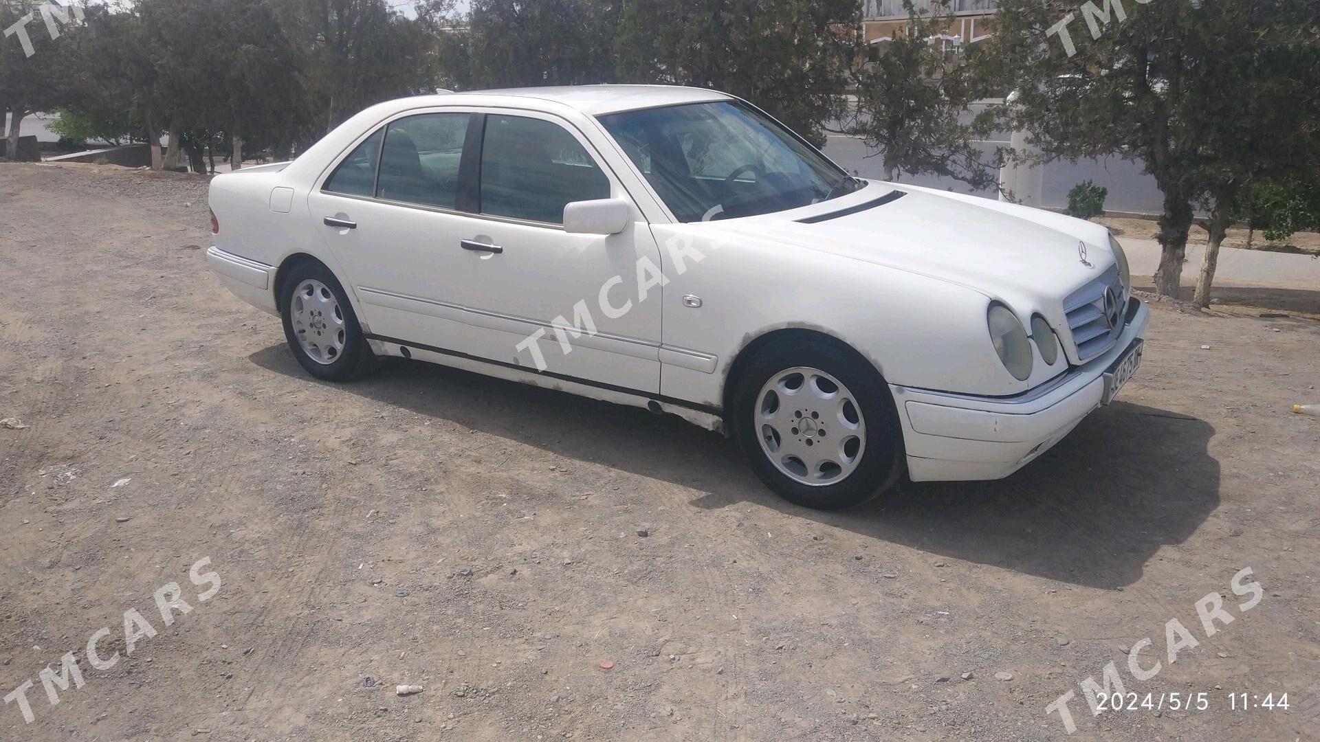 Mercedes-Benz 230E 1997 - 46 000 TMT - Туркменбаши - img 4