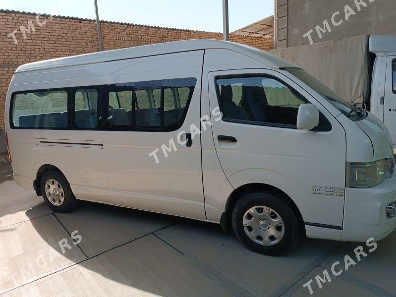 Toyota Hiace 2006 - 300 000 TMT - Анев - img 4