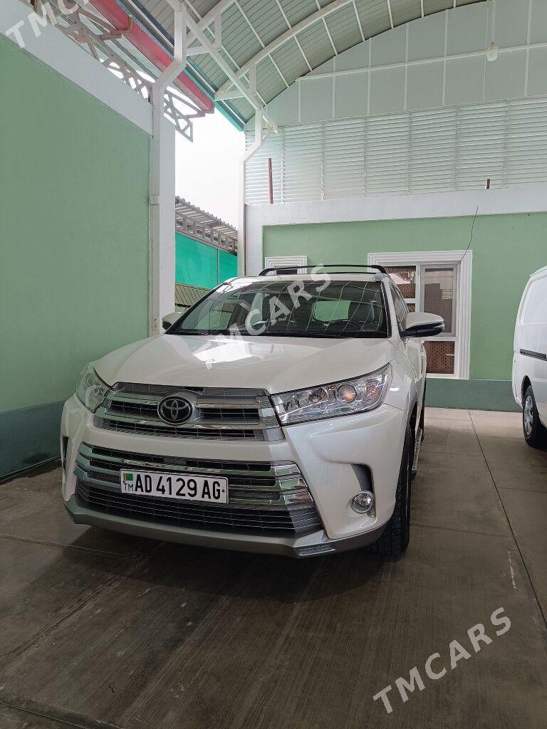 Toyota Highlander 2018 - 520 000 TMT - Aşgabat - img 2