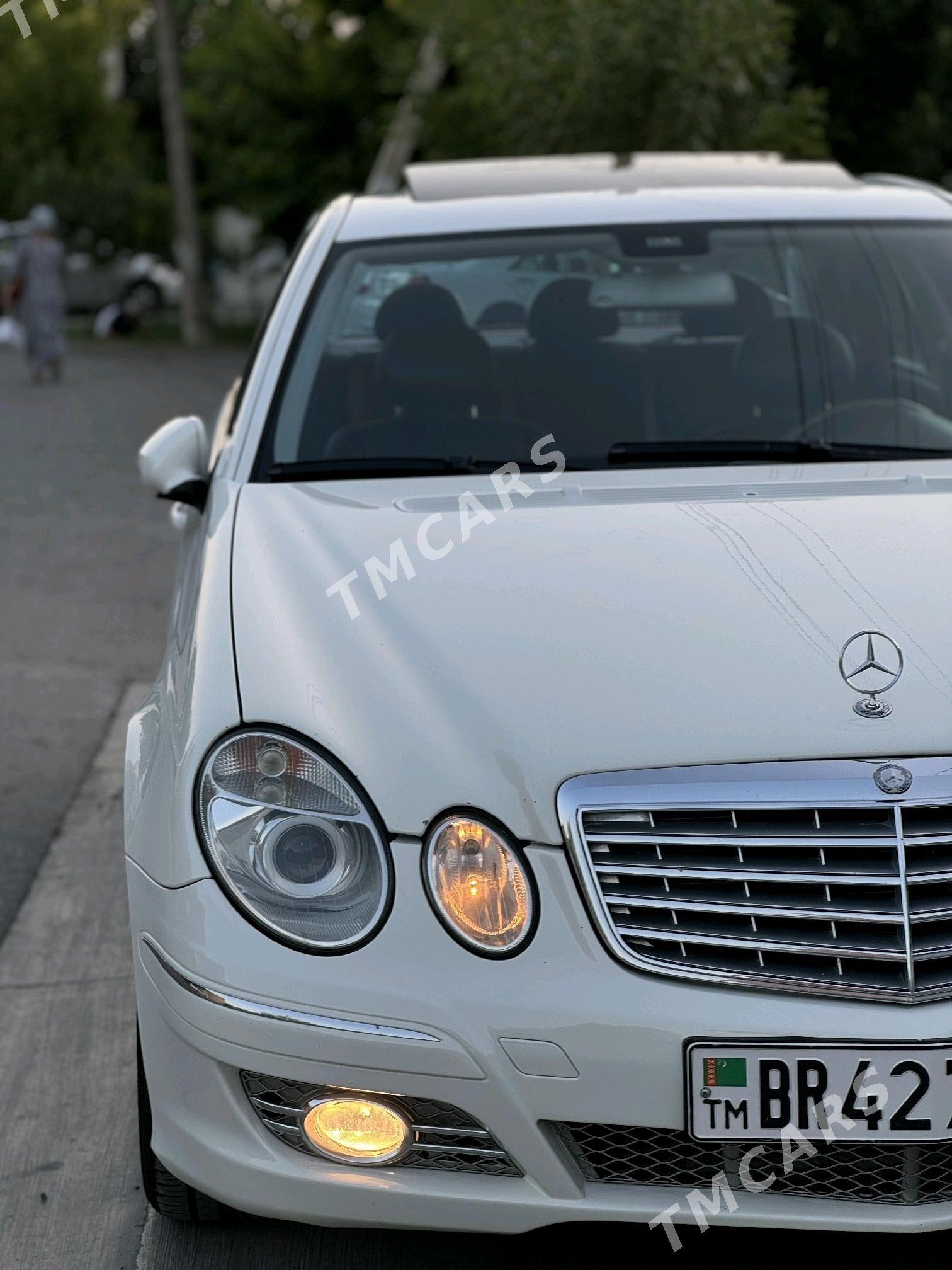 Mercedes-Benz E500 2004 - 150 000 TMT - Aşgabat - img 2