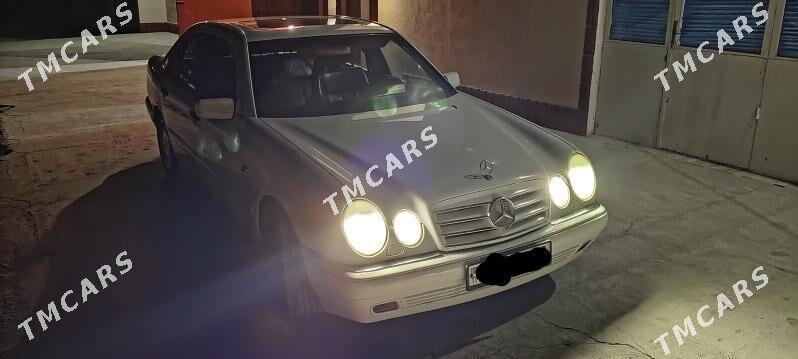 Mercedes-Benz E320 1999 - 80 000 TMT - Гёкдепе - img 4