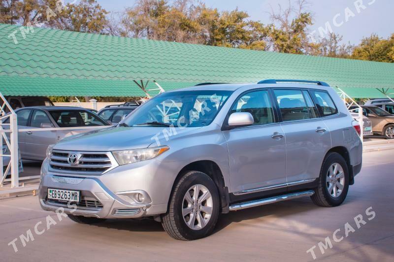 Toyota Highlander 2011 - 260 000 TMT - Baýramaly - img 2