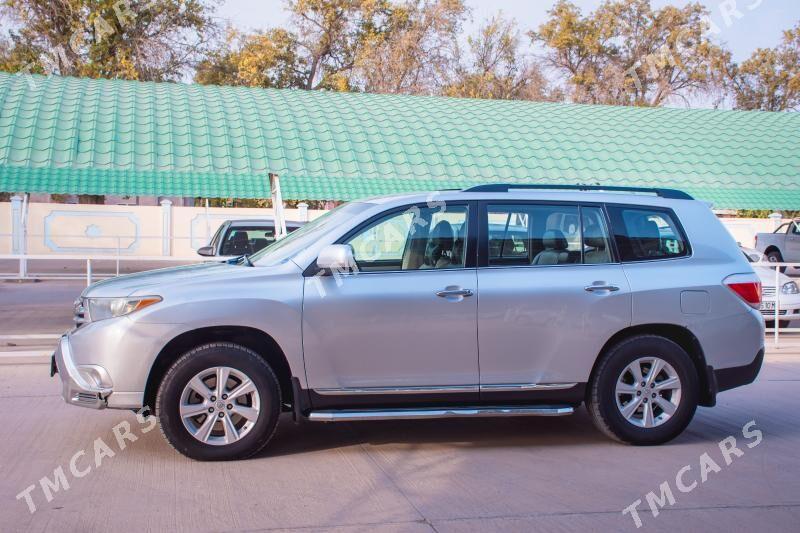 Toyota Highlander 2011 - 260 000 TMT - Baýramaly - img 3