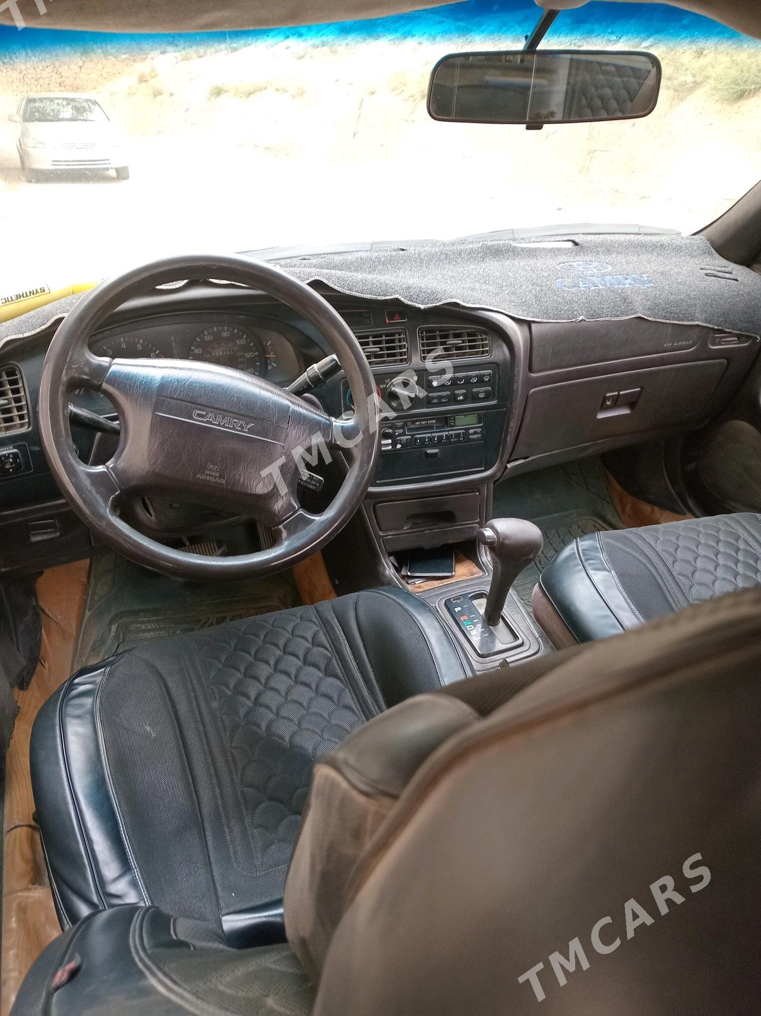 Toyota Camry 1994 - 75 000 TMT - Магданлы - img 3