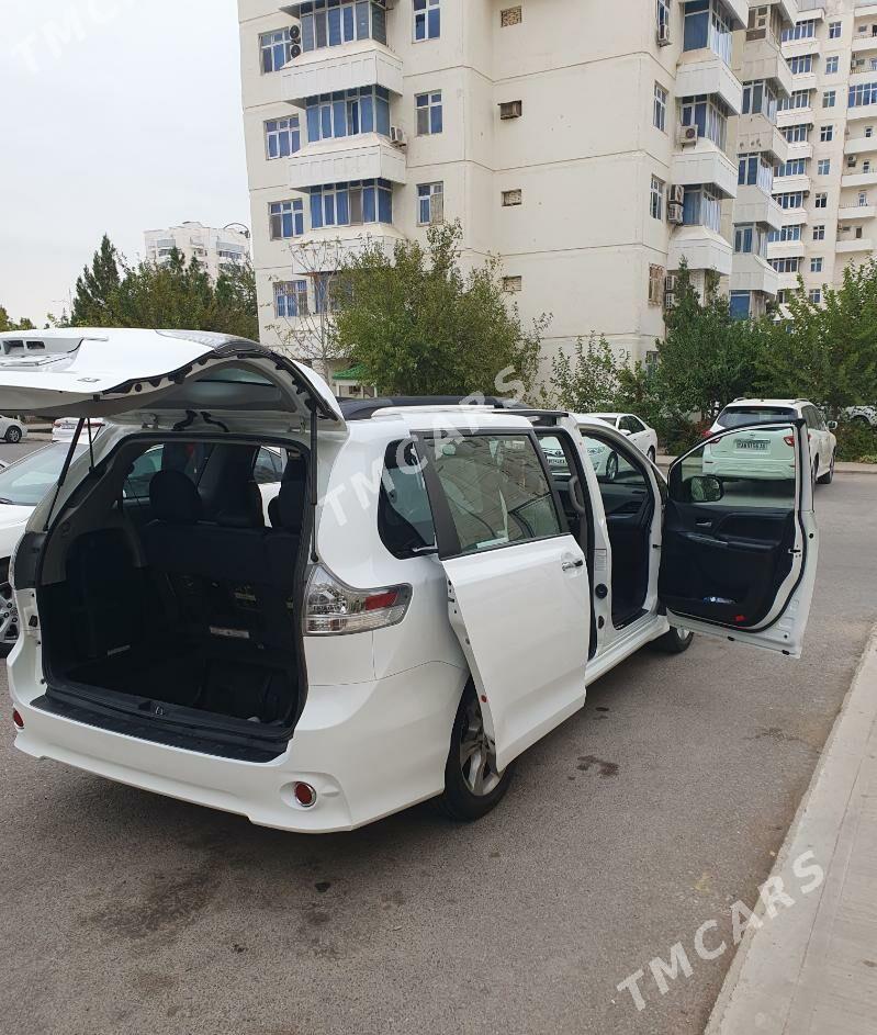 Toyota Sienna 2016 - 395 000 TMT - Aşgabat - img 2