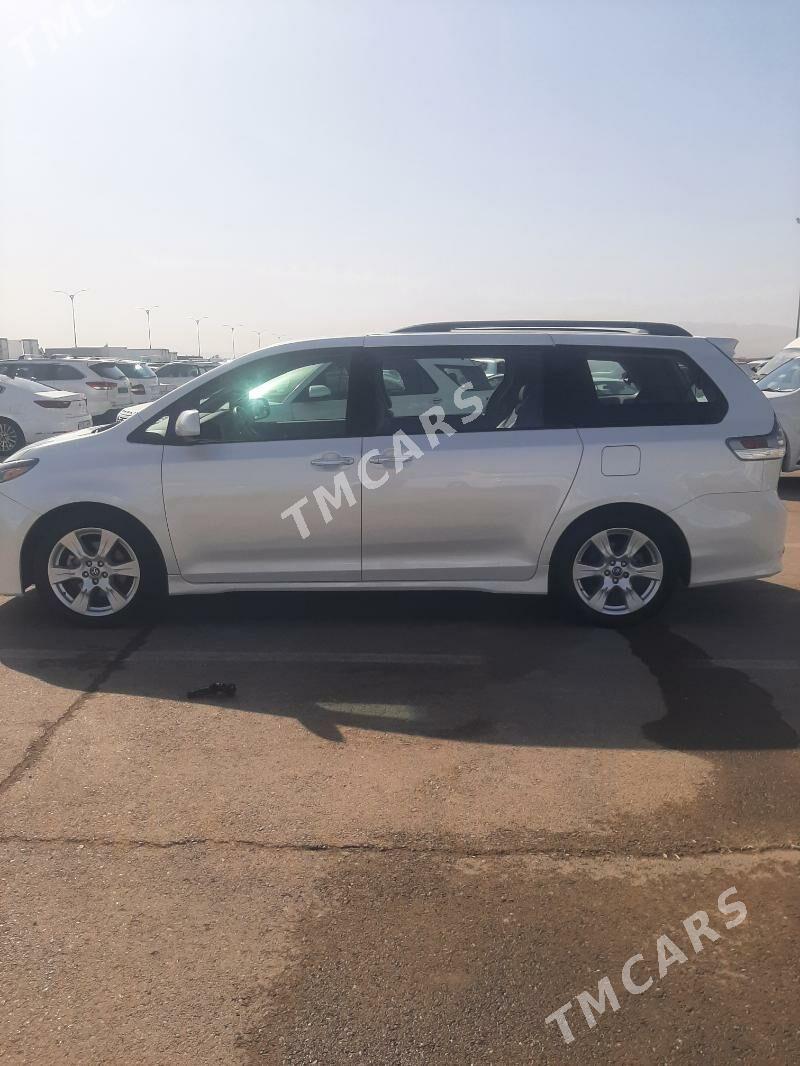 Toyota Sienna 2018 - 353 000 TMT - Aşgabat - img 8