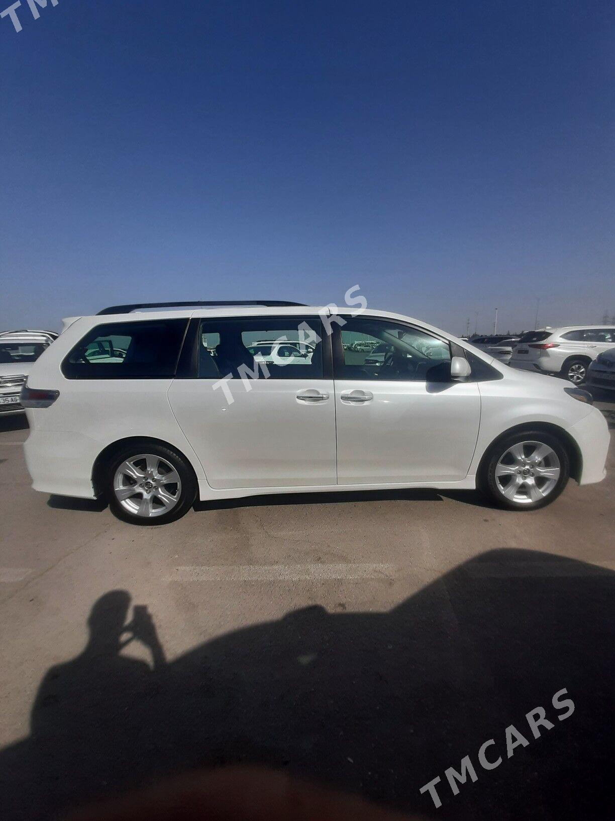 Toyota Sienna 2018 - 353 000 TMT - Aşgabat - img 7