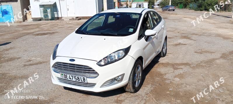 Ford Fiesta 2018 - 125 000 TMT - Туркменабат - img 3