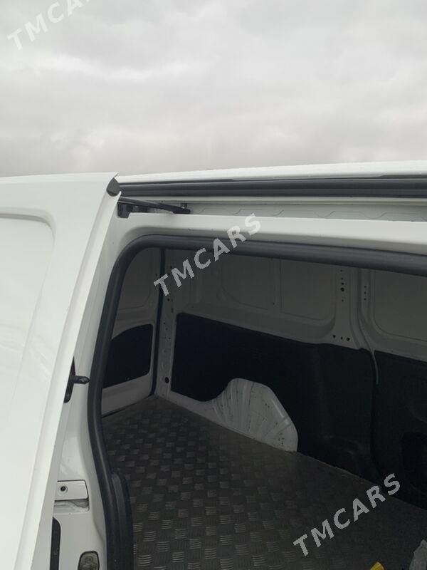 Toyota Hiace 2019 - 250 000 TMT - Aşgabat - img 4