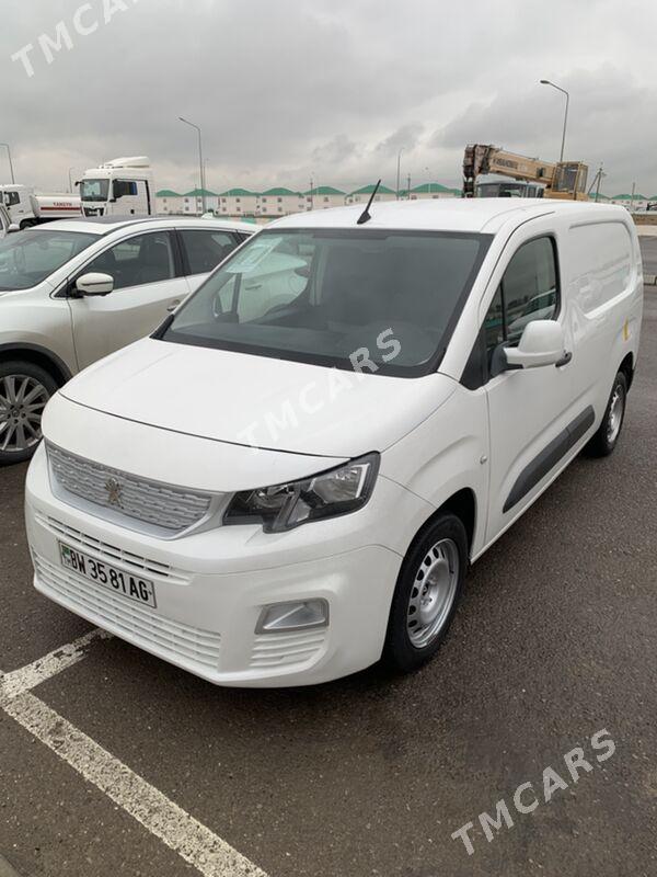 Toyota Hiace 2019 - 250 000 TMT - Aşgabat - img 2