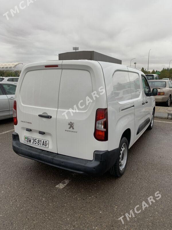 Toyota Hiace 2019 - 250 000 TMT - Aşgabat - img 5