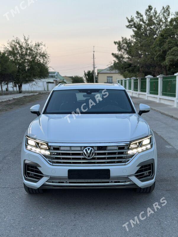 Volkswagen Touareg 2019 - 1 380 000 TMT - Ашхабад - img 2