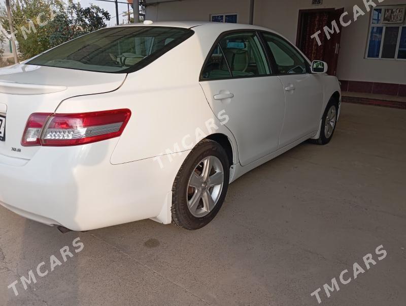 Toyota Camry 2011 - 160 000 TMT - Дашогуз - img 4