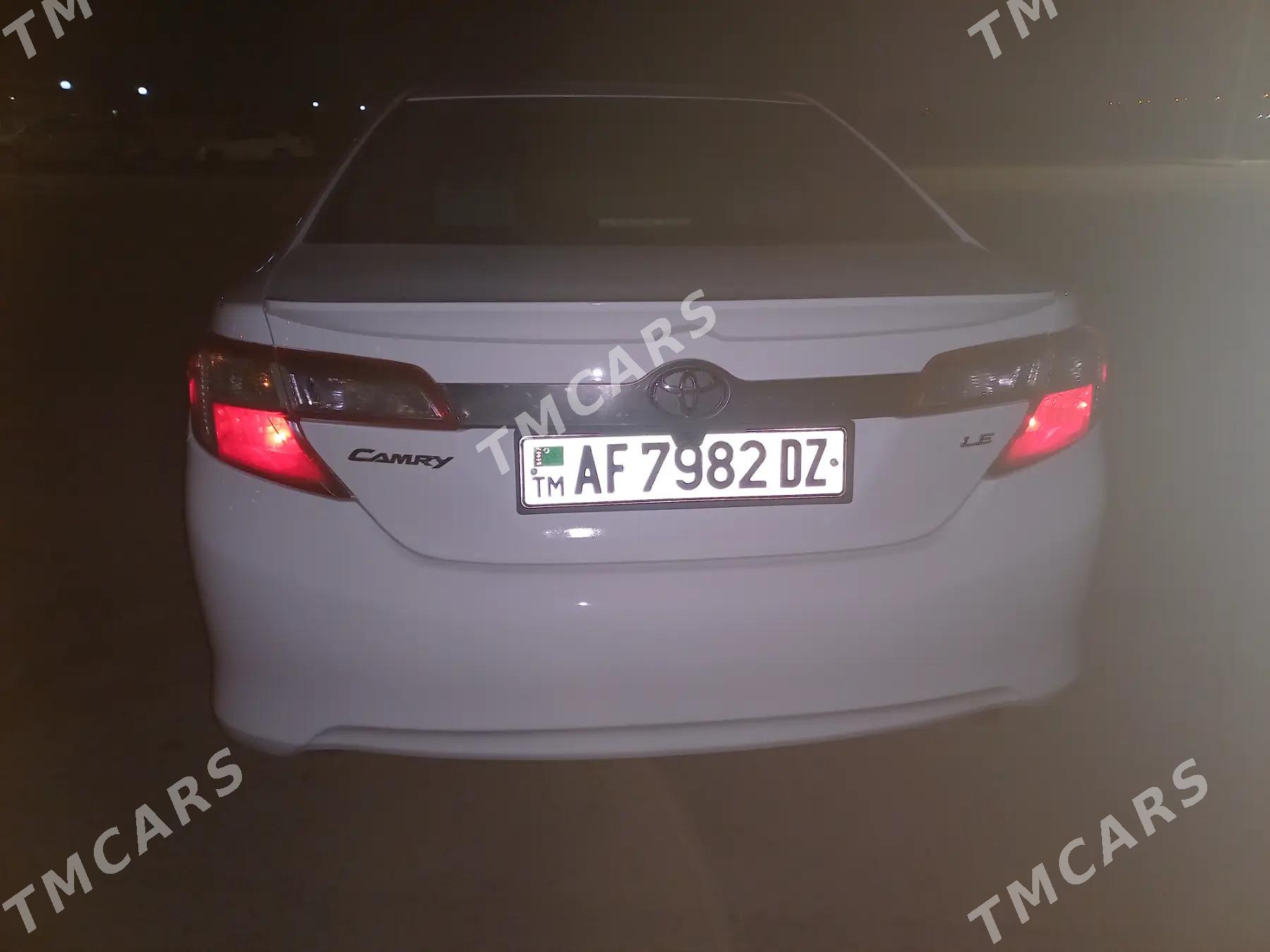 Toyota Camry 2012 - 160 000 TMT - Дашогуз - img 3