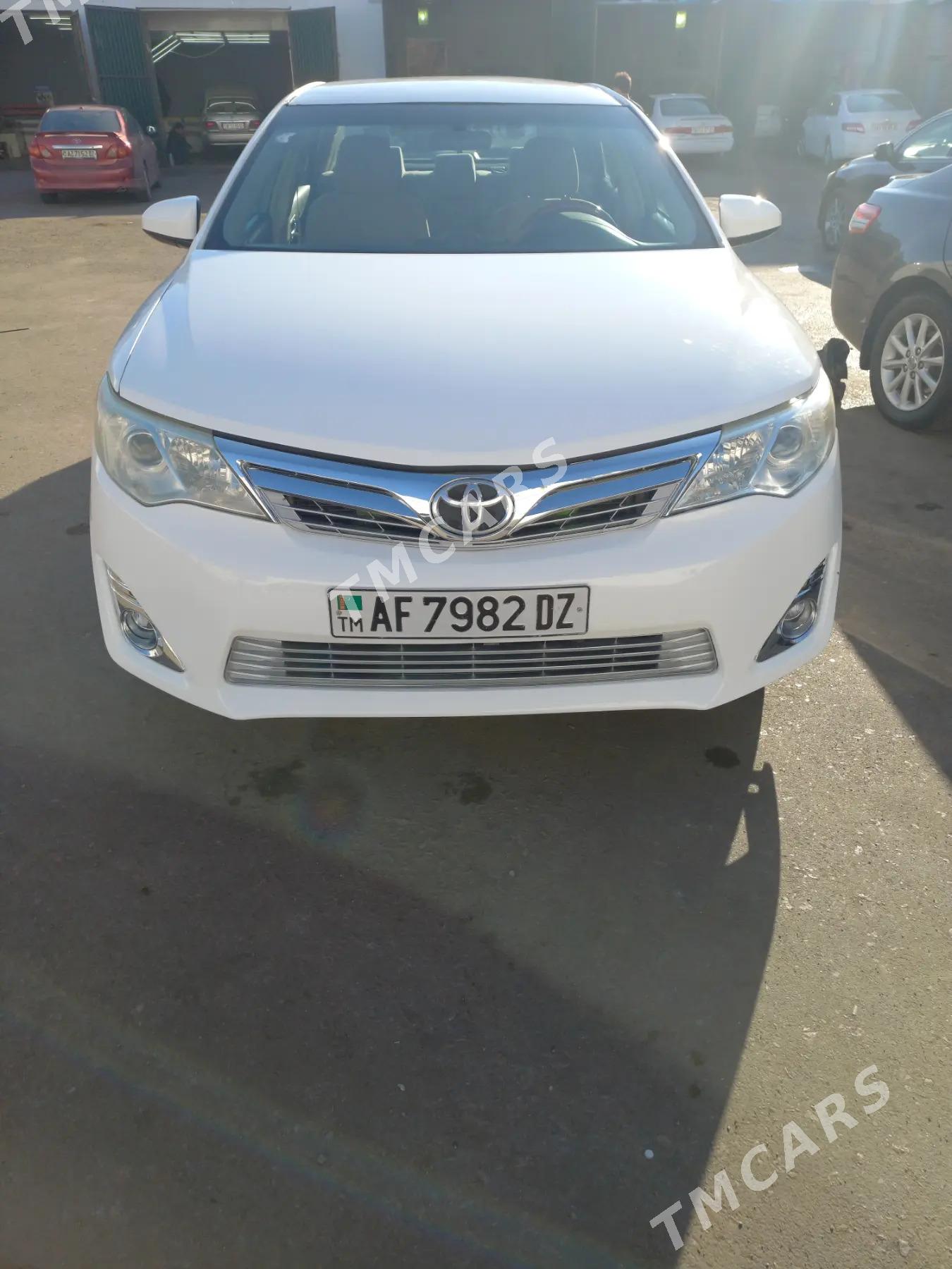 Toyota Camry 2012 - 160 000 TMT - Дашогуз - img 2