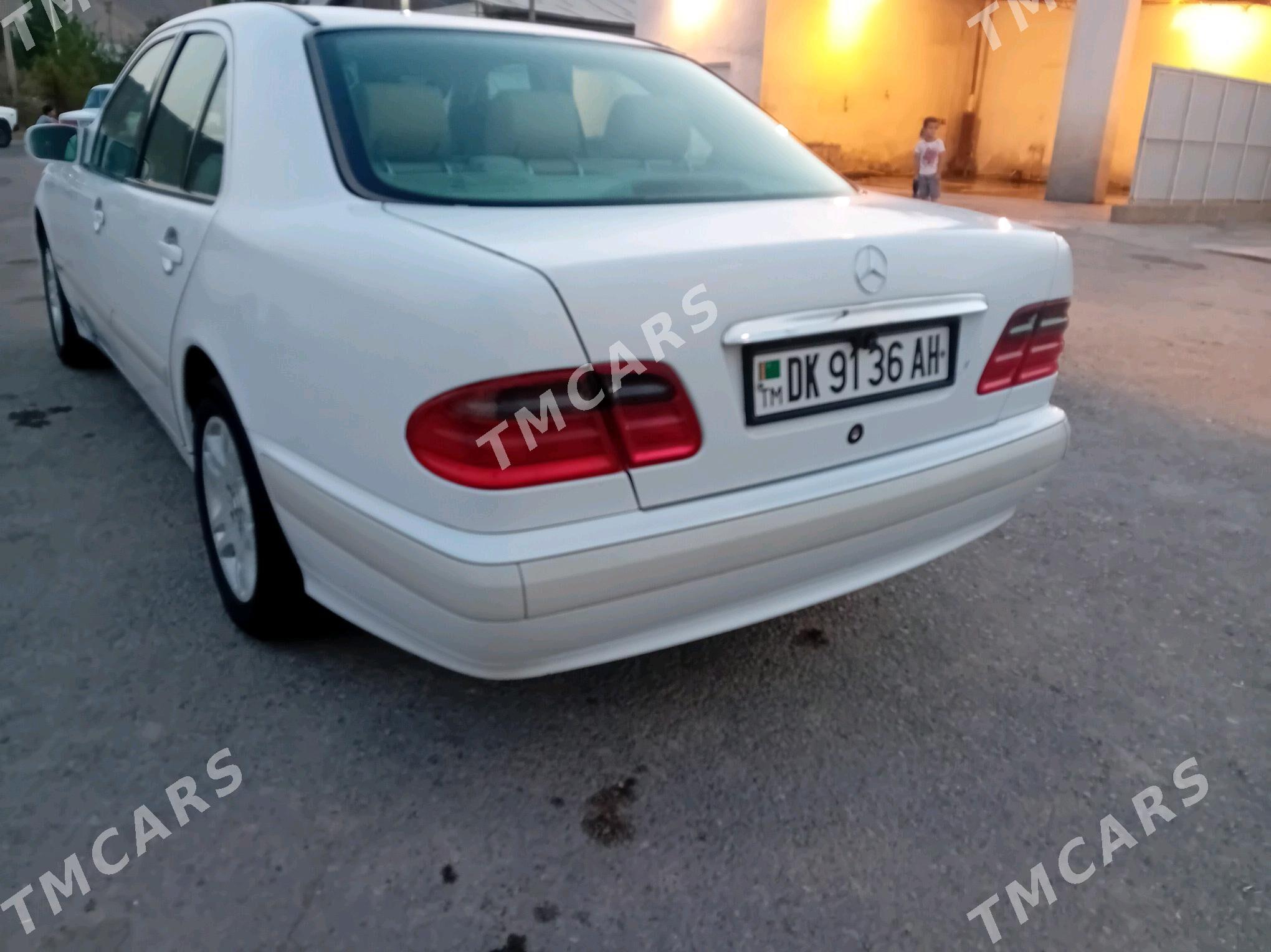 Mercedes-Benz E280 2000 - 85 000 TMT - Бахарден - img 2