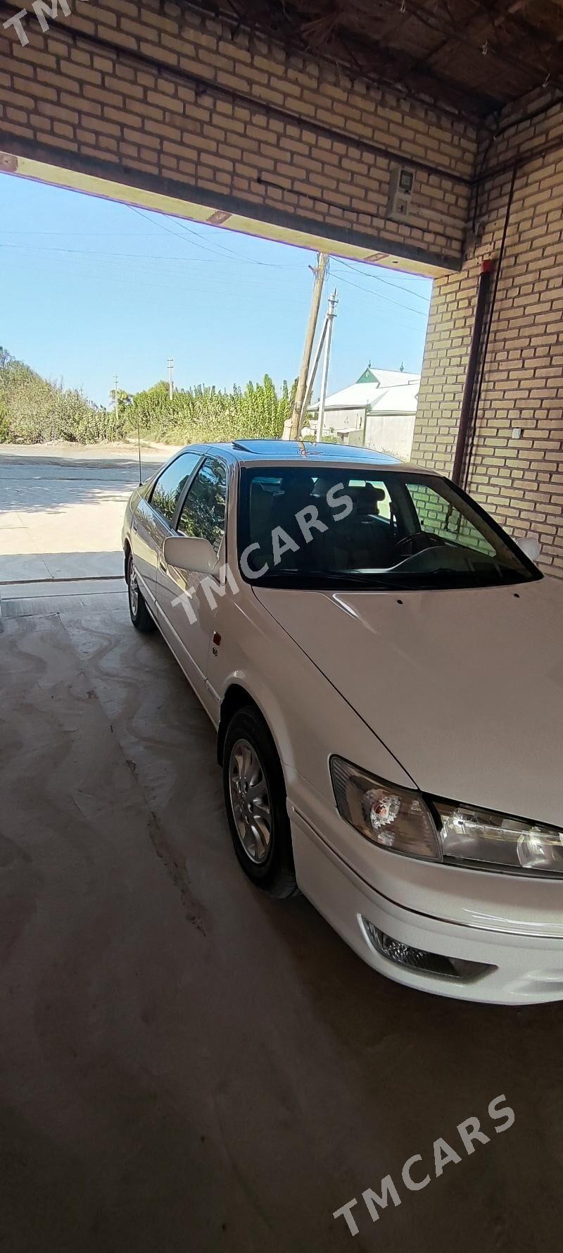 Toyota Camry 2001 - 160 000 TMT - Garabekewül - img 3