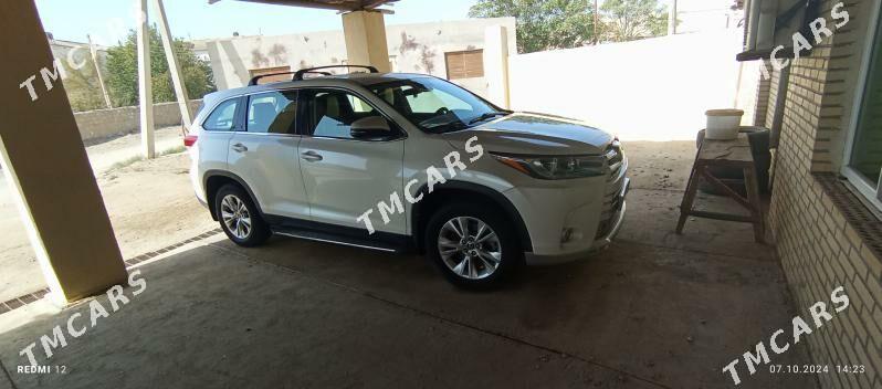 Toyota Highlander 2019 - 420 000 TMT - Hazar - img 3