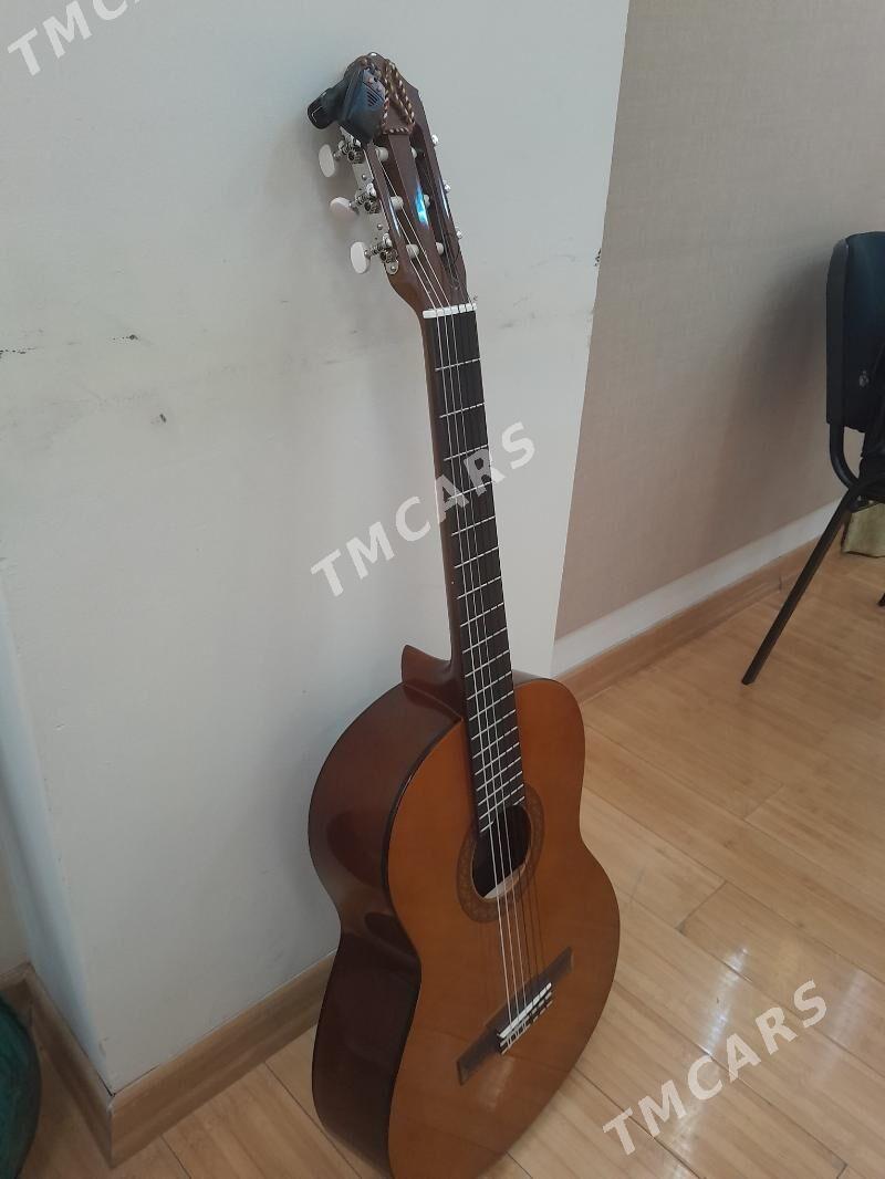 Gitara Yamaha C40 Täzeje - Moskowskiý köç. (10 ýyl abadançylyk şaýoly) - img 2