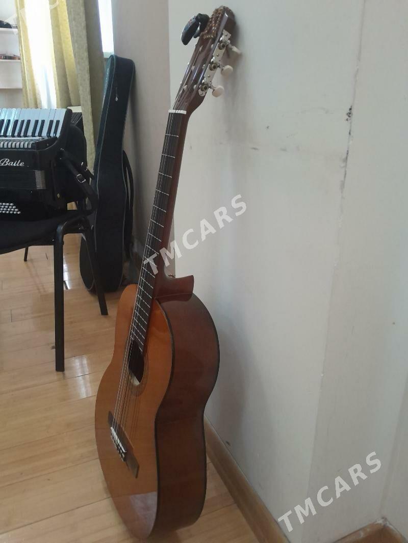 Gitara Yamaha C40 Täzeje - Moskowskiý köç. (10 ýyl abadançylyk şaýoly) - img 3