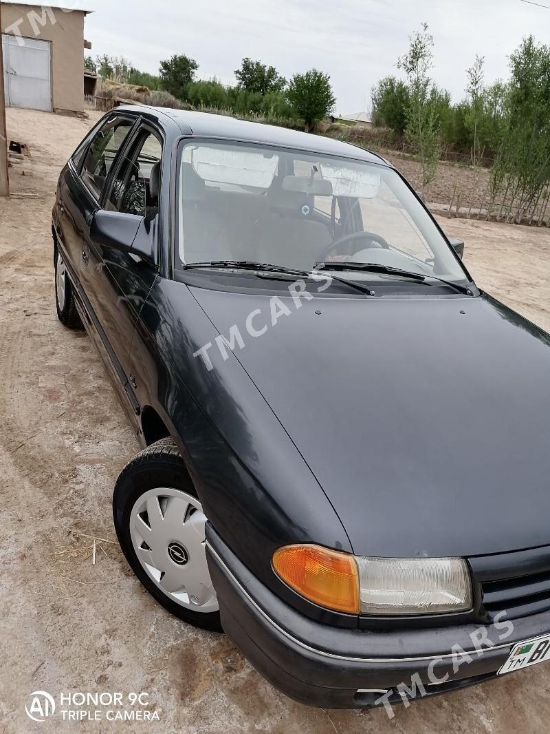 Opel Astra 1993 - 32 000 TMT - етр. Туркменбаши - img 3