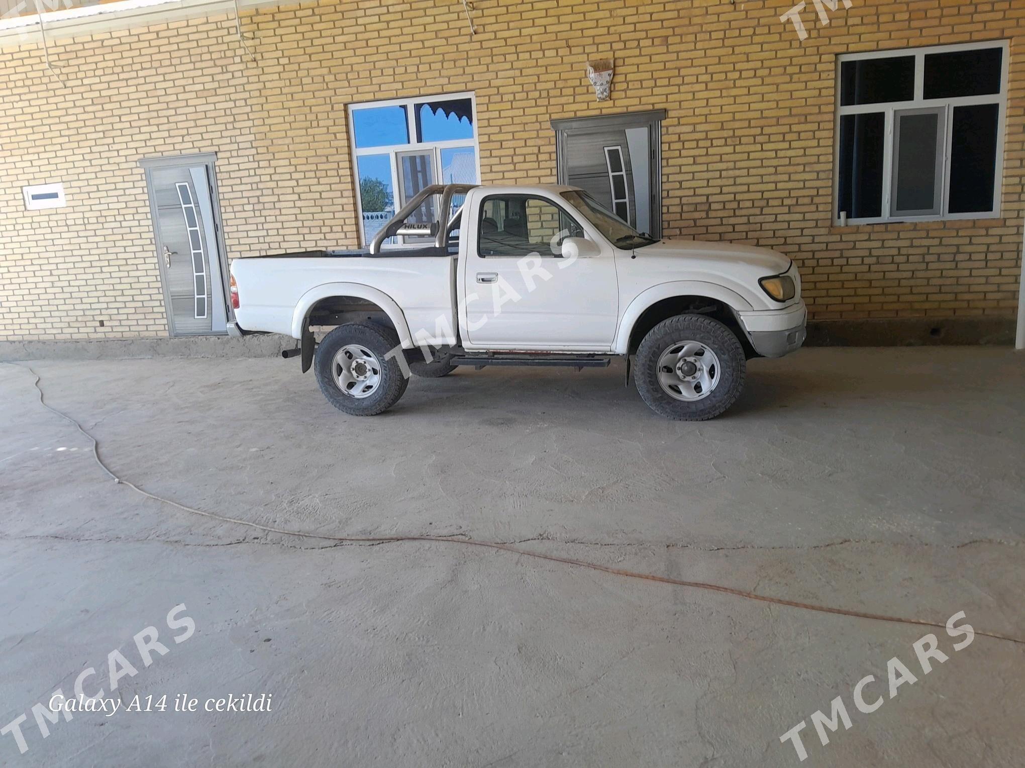 Toyota Tacoma 2002 - 110 000 TMT - Ёлётен - img 2