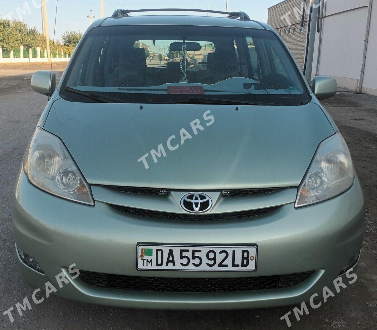 Toyota Sienna 2007 - 200 000 TMT - Дянев - img 6