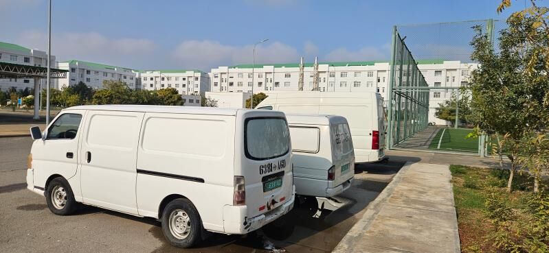 Nissan Urvan 2008 - 105 000 TMT - Aşgabat - img 7