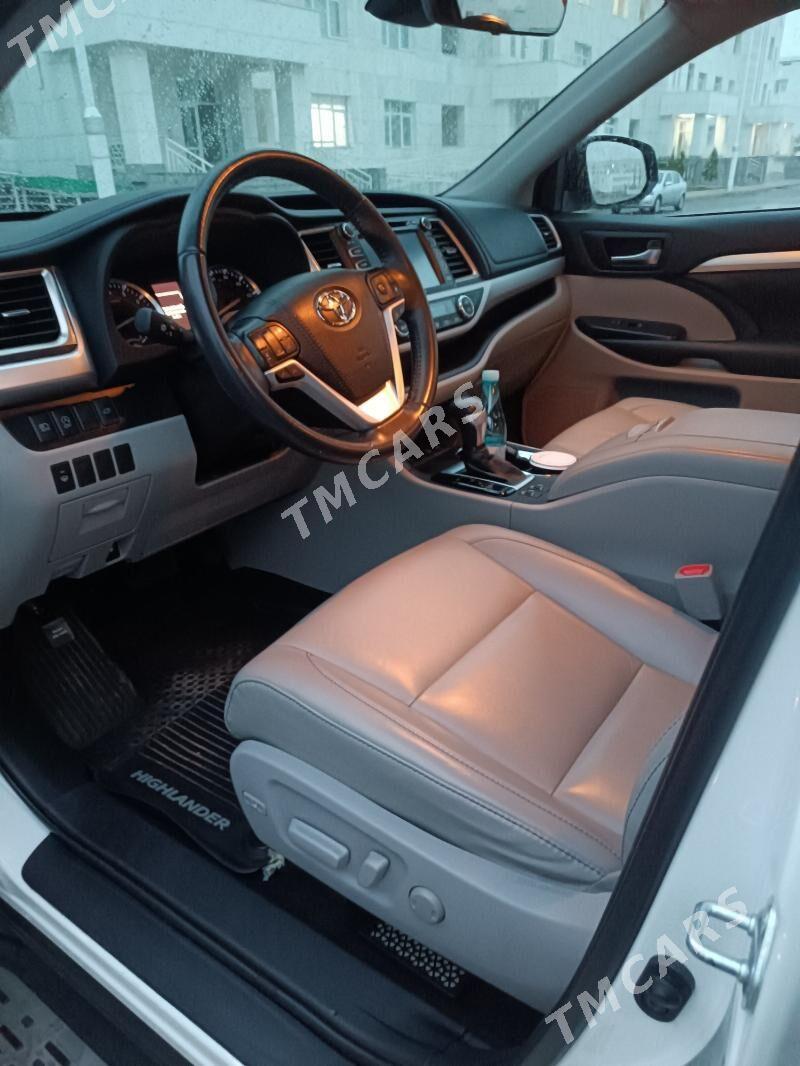 Toyota Highlander 2019 - 540 000 TMT - Олимпийский городок - img 5